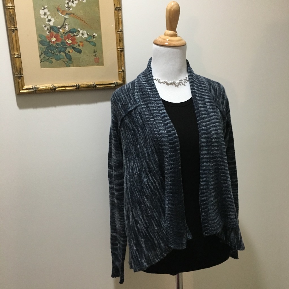 NWT 🎁 Blue/Black Sonoma Open Sweater